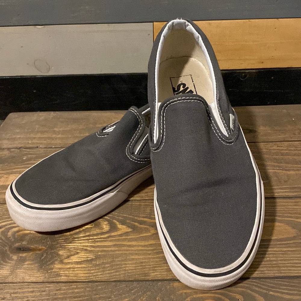 Vans “Off the Wall” slip on shoes Size 8 1/2 women Size 7 Men Gray